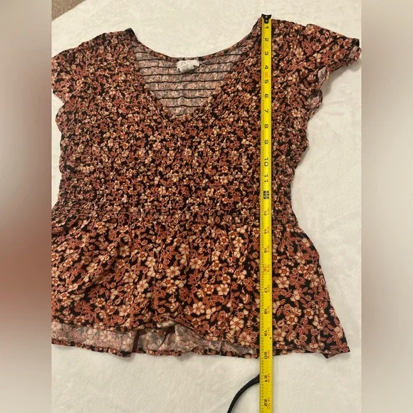 Japna Floral Smocked Peplum Top - Boho V-Neck Cap Sleeve - Size Large - Picture 5 of 6